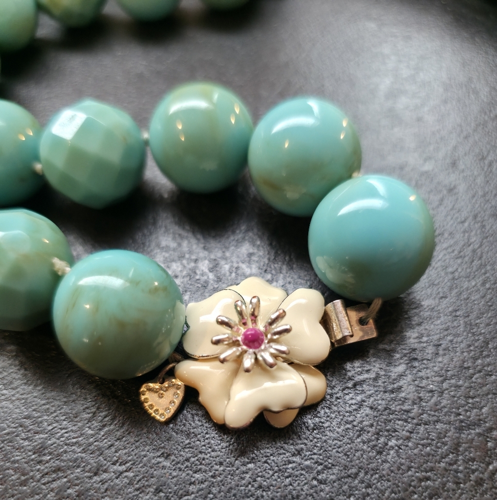 Vintage Enamel Flower Chunky Turquoise Marble Look Beaded Necklace